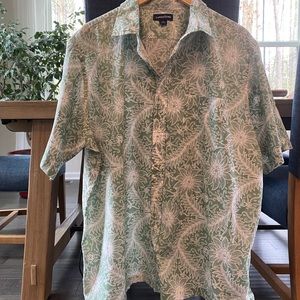 Lands’ End green and white Hawaiian print XL